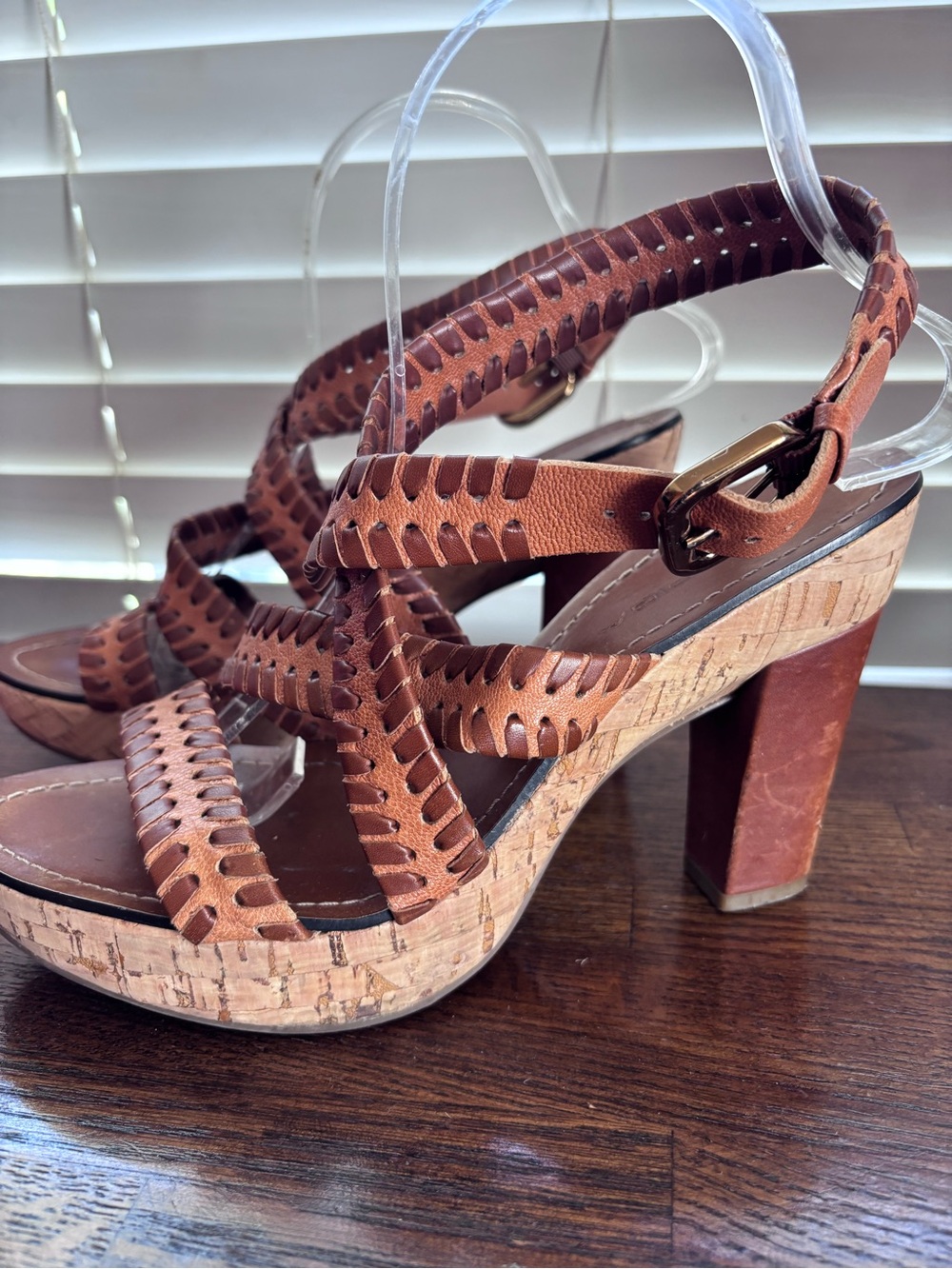 Size 8 leather heels - Picture 5 of 13